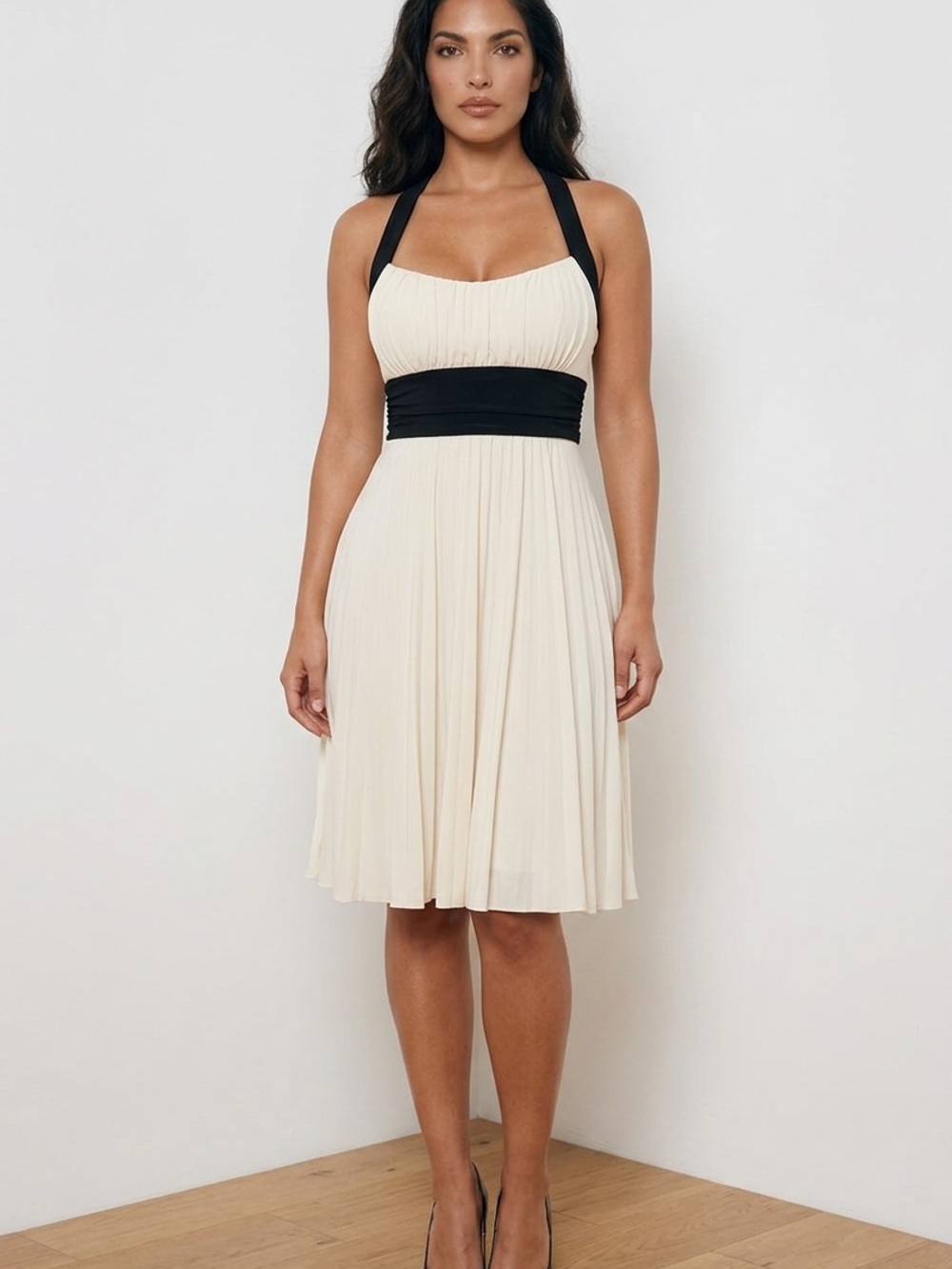 Women's Sleeveless Halter Strap White And Black Stretch Dress Size Small